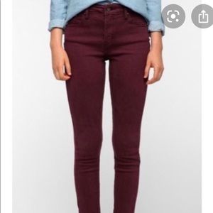 Joe’s Jeans maroon skinny ankle length.